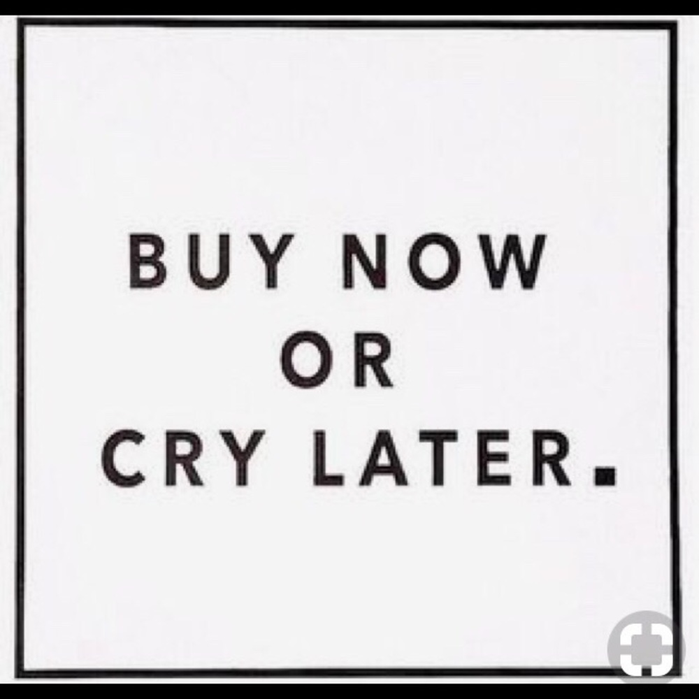 YES, SHOPPING REALLY IS THIS DRAMATIC. 🤷🏻‍♀️